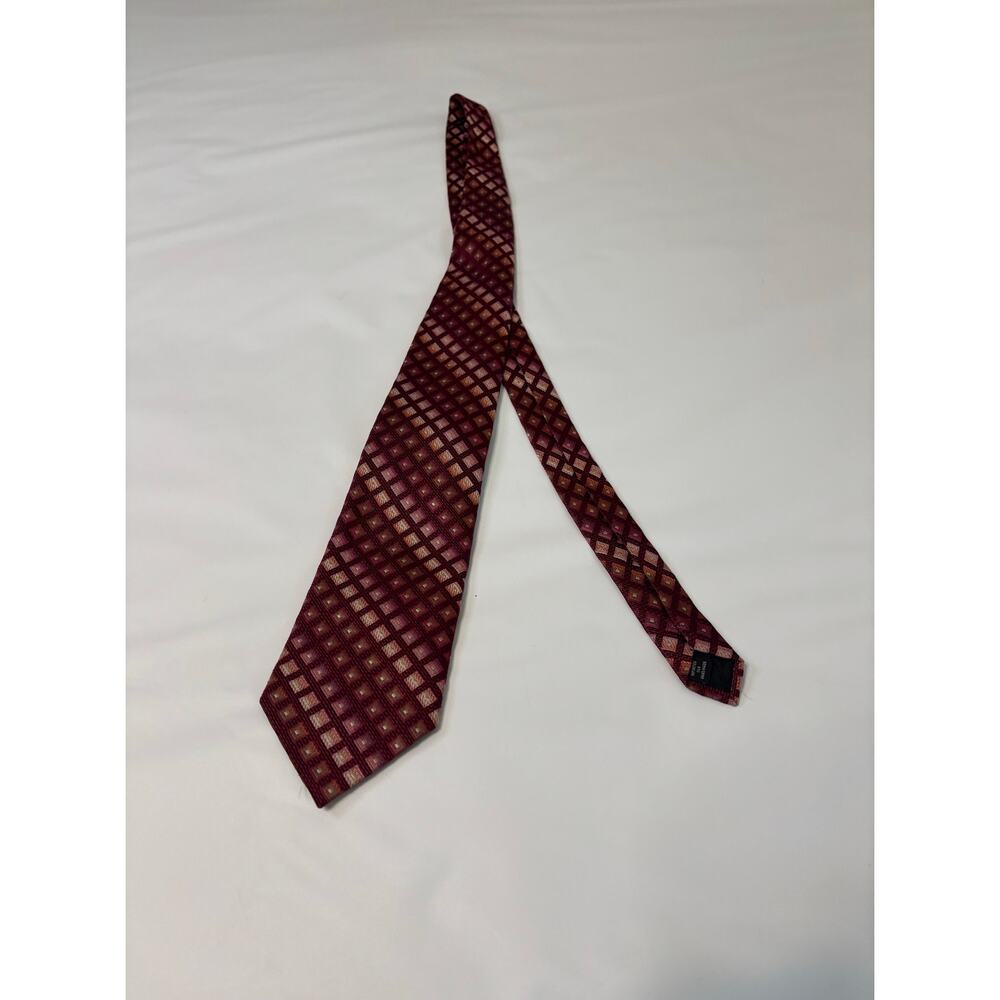 Kenneth Cole New York silk geometric diamond pattern, reds